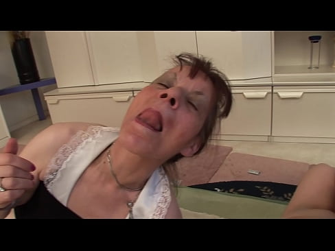 ❤️ Tá triúr ag beirt sheanmháthair agus seanathair amháin ️❌ Gnéas ardchaighdeáin ag ga.mouthporn.ru ️❤